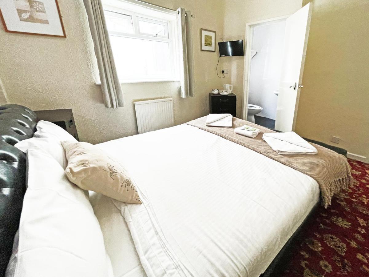 Sapphire Hotel Blackpool Promenade Екстериор снимка