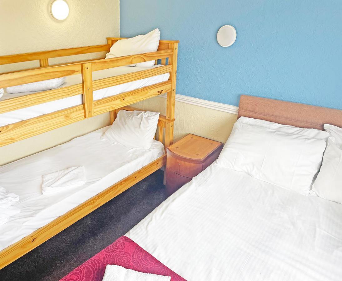 Sapphire Hotel Blackpool Promenade Екстериор снимка