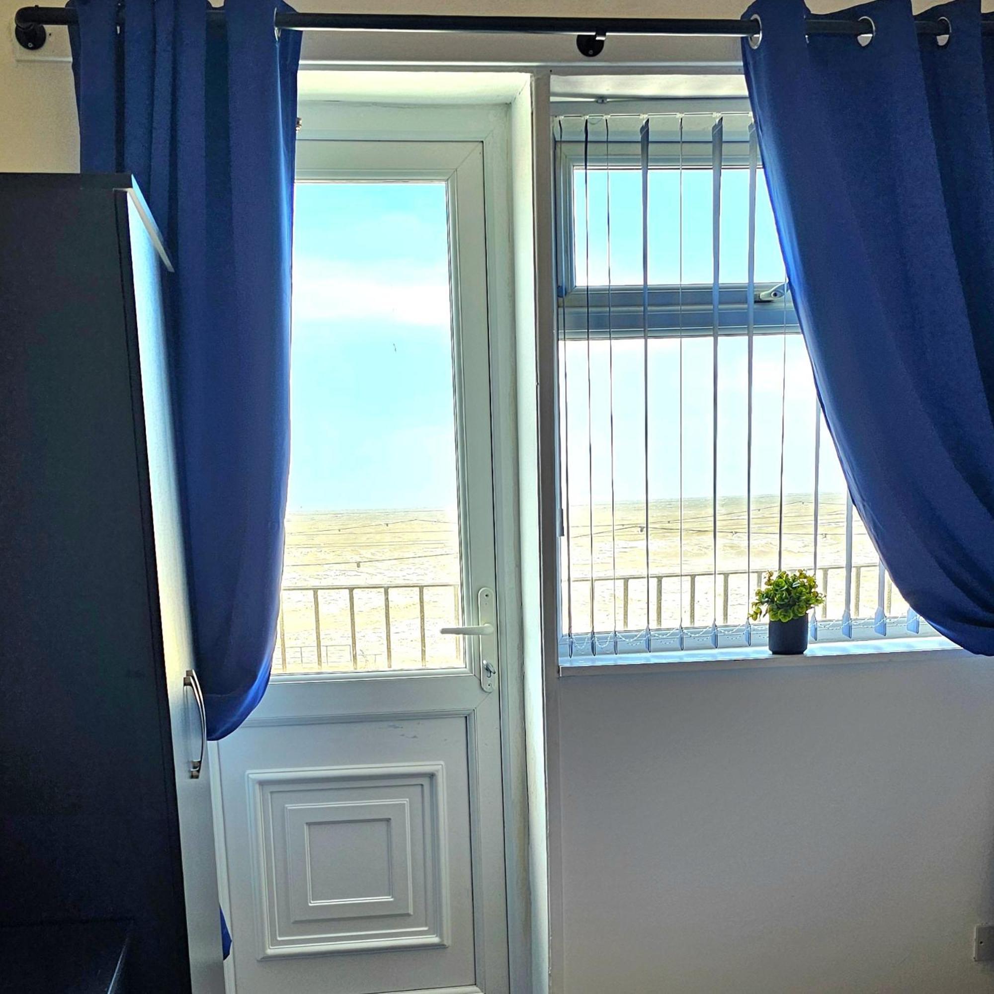 Sapphire Hotel Blackpool Promenade Стая снимка